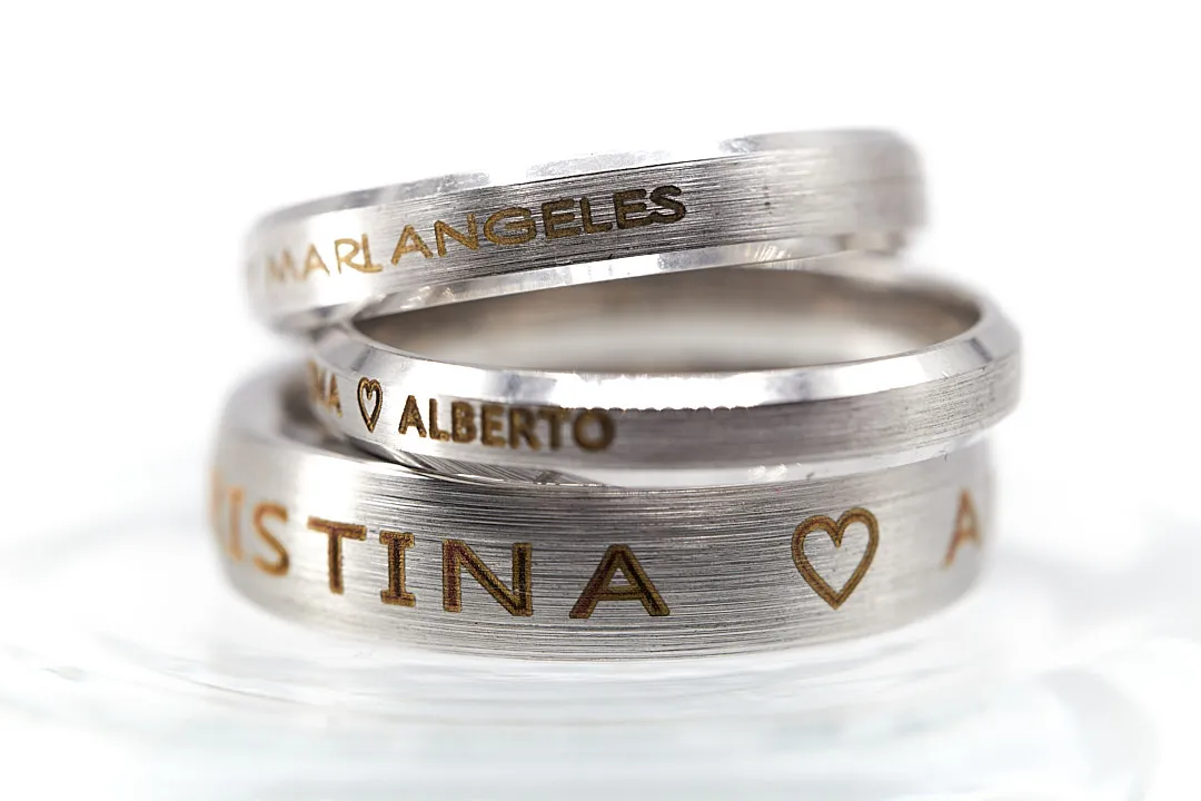 Anillos grabados
