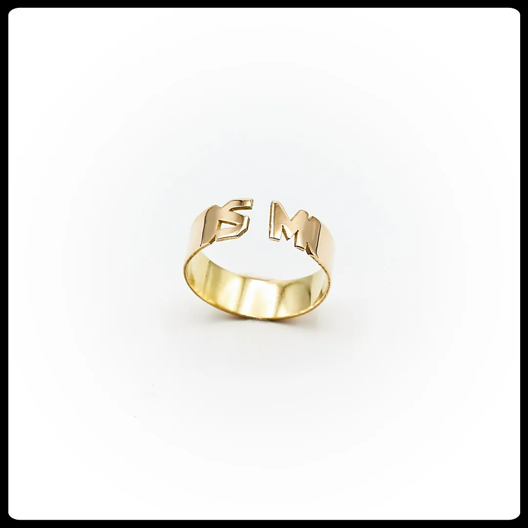 Anillo grabado